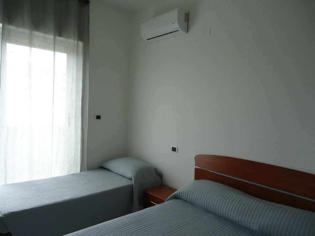 Affittacamere Gelindo Silvi Marina Exterior foto
